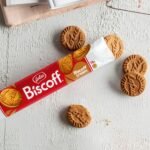 Lotus Biscoff Sandwich Cookies, Biscoff Cream, 15 Cookies per pack, 5.29 Ounce (Pack of 9) - Image 3